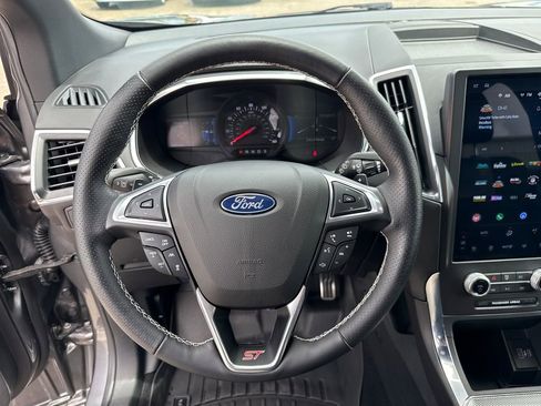 Used 2021 Ford Edge ST w/ Equipment Group 401A image 15