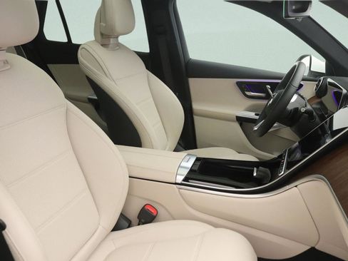 New 2026 Mercedes-Benz GLC 350e 4MATIC image 7