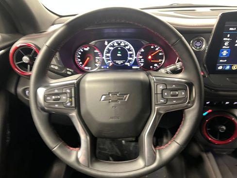 Used 2025 Chevrolet Blazer RS AWD/4WD image 19
