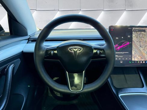 Used 2021 Tesla Model 3 Standard Range Plus RWD image 12