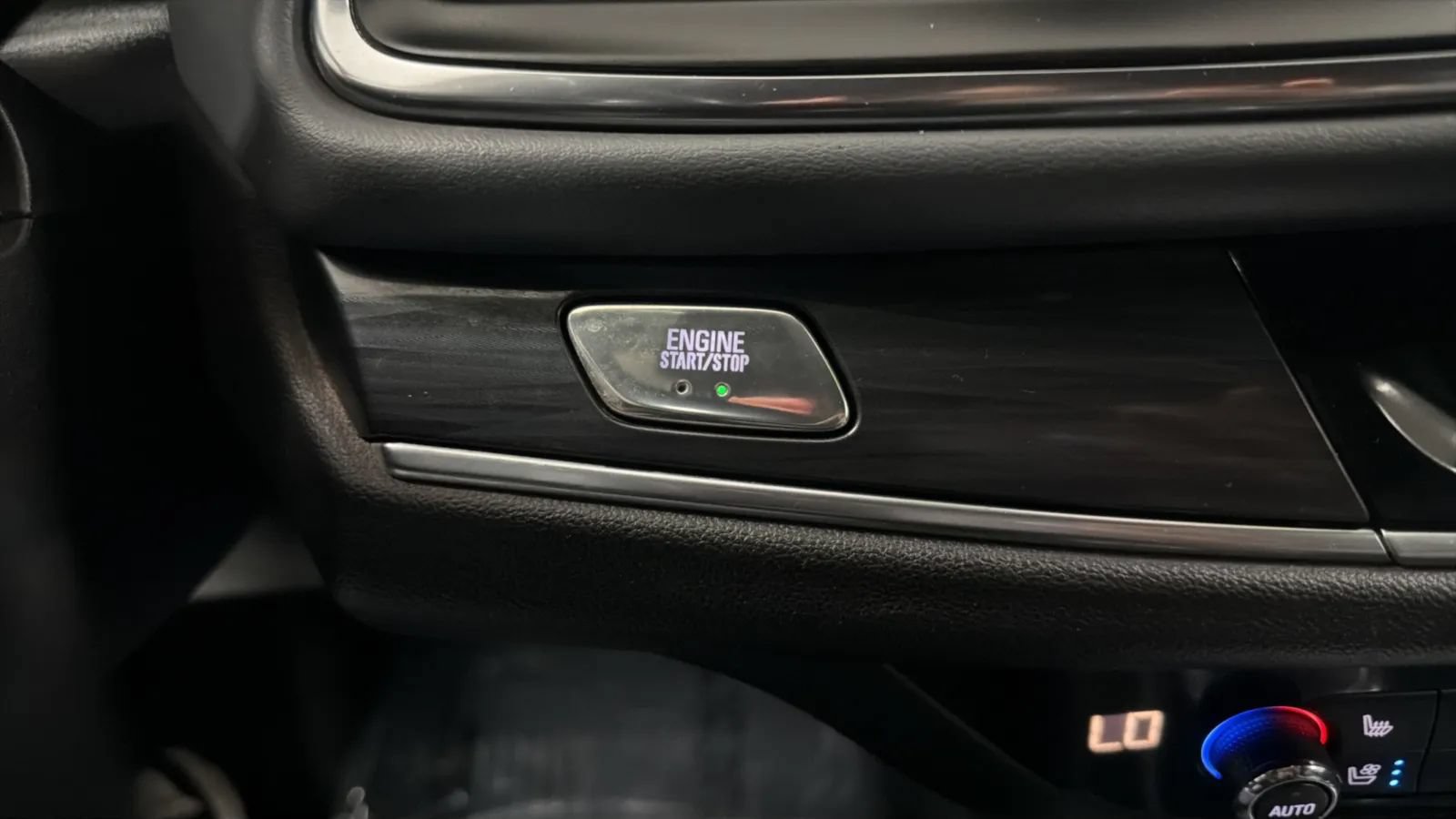 Used 2022 Buick Enclave Premium AWD/4WD image 15