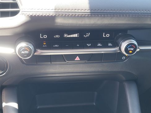 Used 2025 MAZDA MAZDA3 s FWD image 19