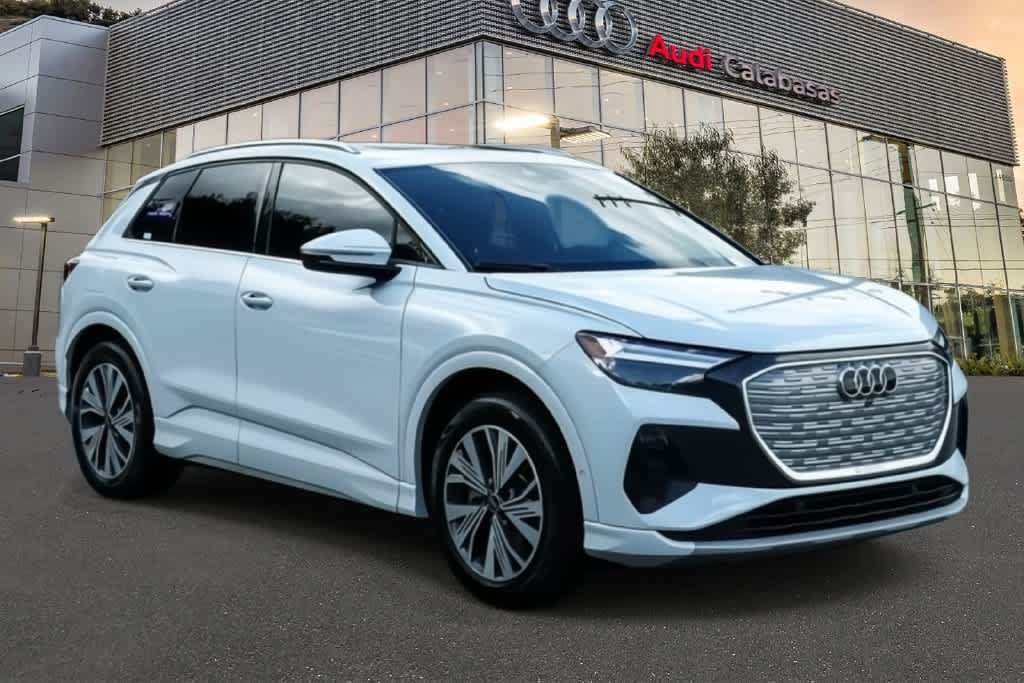 Used 2023 Audi Q4 e-tron Premium Plus RWD image 3