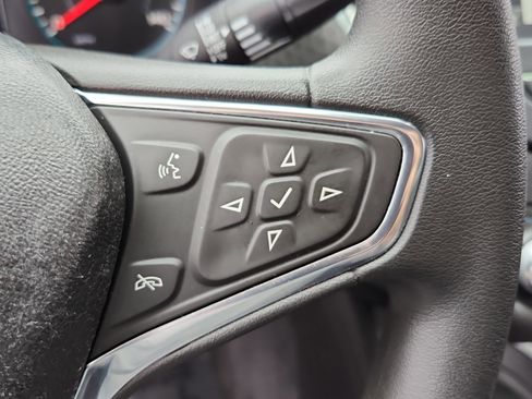 Used 2017 Chevrolet Malibu LT image 20