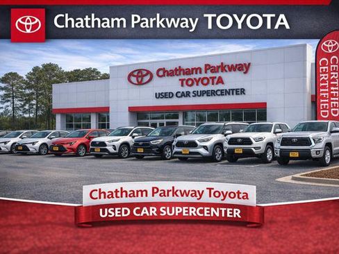 Certified 2025 Toyota Camry SE FWD image 4