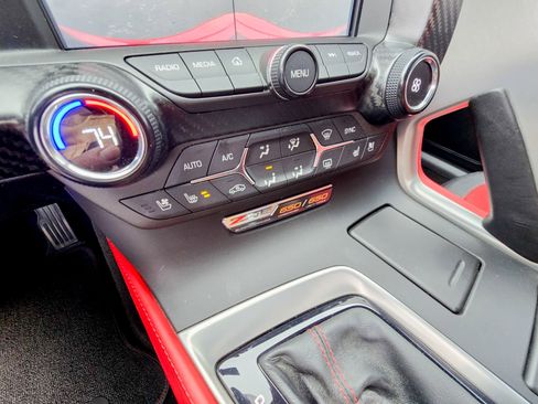 Used 2016 Chevrolet Corvette Z06 w/ 3LZ Preferred Equipment Group image 49