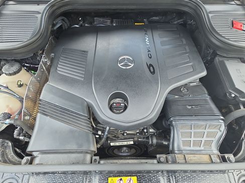 Used 2023 Mercedes-Benz GLS 450 4MATIC image 33