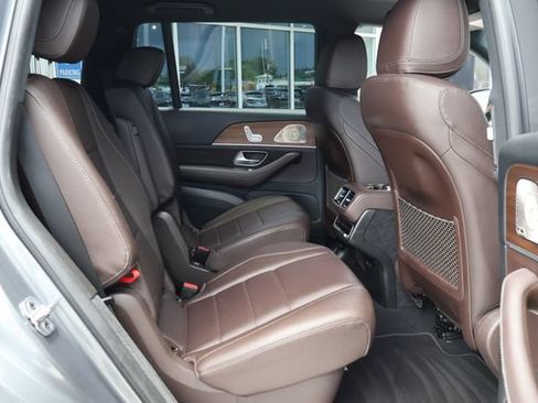Used 2022 Mercedes-Benz GLS 450 4MATIC image 25
