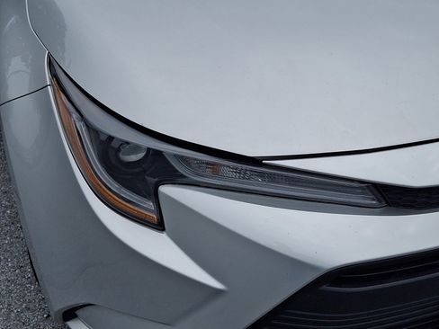 Used 2023 Toyota Corolla LE FWD image 10