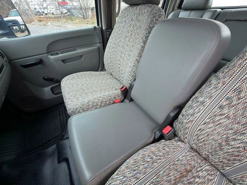 Used 2013 Chevrolet Silverado 3500 W/T image 33