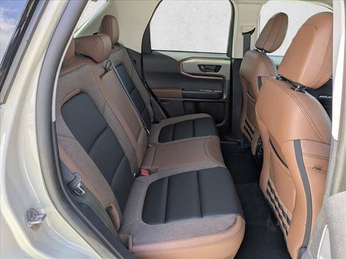 Used 2025 Ford Bronco Sport Outer Banks AWD/4WD image 18