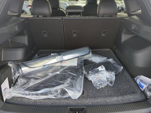 New 2026 Volkswagen Tiguan SE R-Line image 32