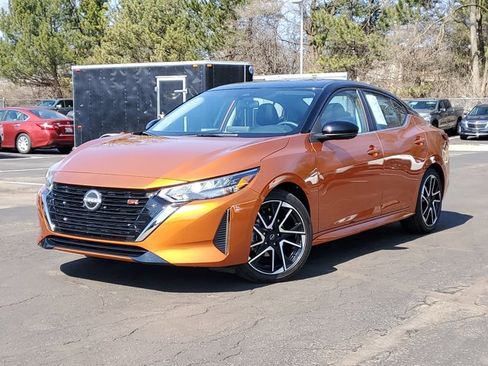 Certified 2025 Nissan Sentra SR w/ SR Premium Package image 1