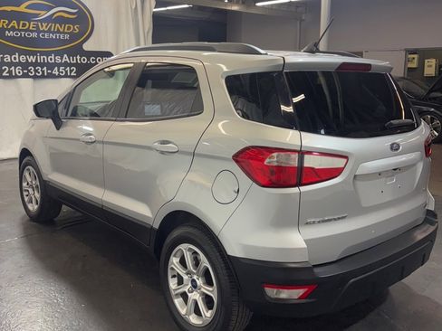 Used 2018 Ford EcoSport SE w/ SE Convenience Package image 4