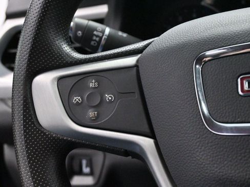 Used 2021 GMC Acadia SLE w/ Elevation Edition FWD image 17