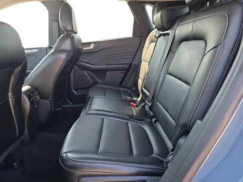 Used 2024 Ford Escape Platinum AWD/4WD image 17