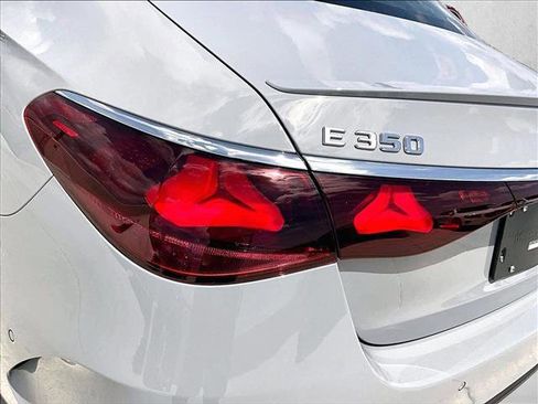 New 2026 Mercedes-Benz E 350 4MATIC Sedan image 27