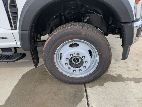 New 2025 Ford F550 4x4 Regular Cab Super Duty image 11