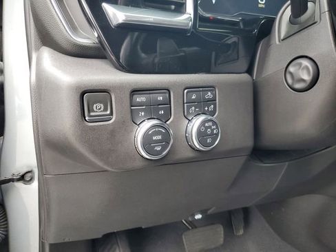 Used 2023 GMC Sierra 1500 SLT image 13