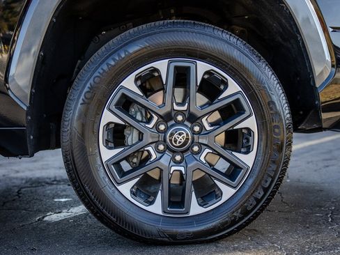 Used 2025 Toyota Tundra Limited image 30