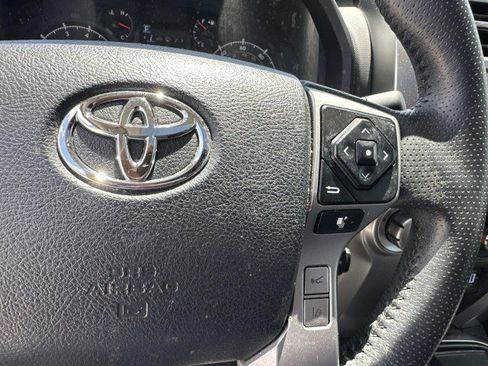 Used 2020 Toyota 4Runner SR5 Premium w/ Moonroof Package RWD image 25