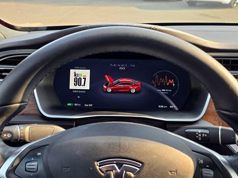 Used 2017 Tesla Model S 60 RWD image 17