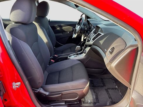 Used 2014 Chevrolet Cruze LT w/ All-Star Edition image 27