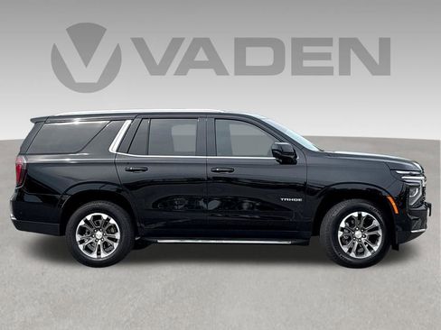 Used 2025 Chevrolet Tahoe LS RWD image 23