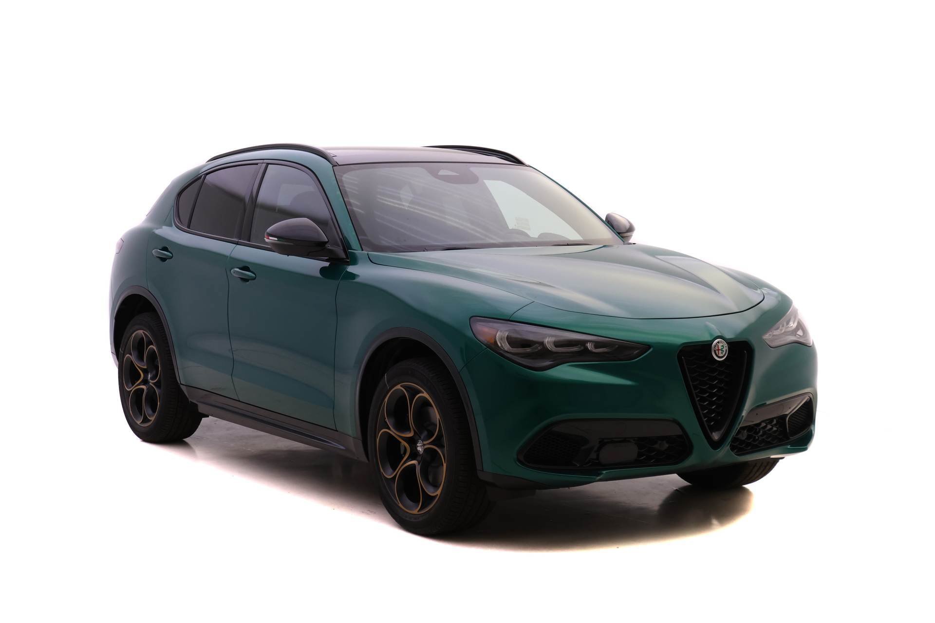 New 2025 Alfa Romeo Stelvio Sprint w/ Convenience Pack AWD/4WD image 2