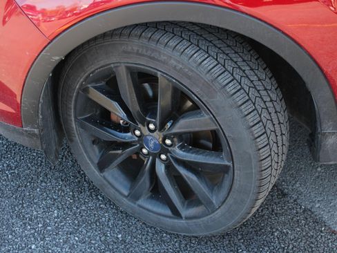 Used 2018 Ford Escape SE w/ SE Sport Appearance Package AWD/4WD image 17