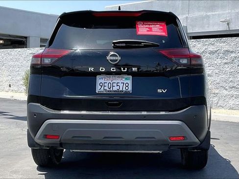 Certified 2023 Nissan Rogue SV FWD image 3