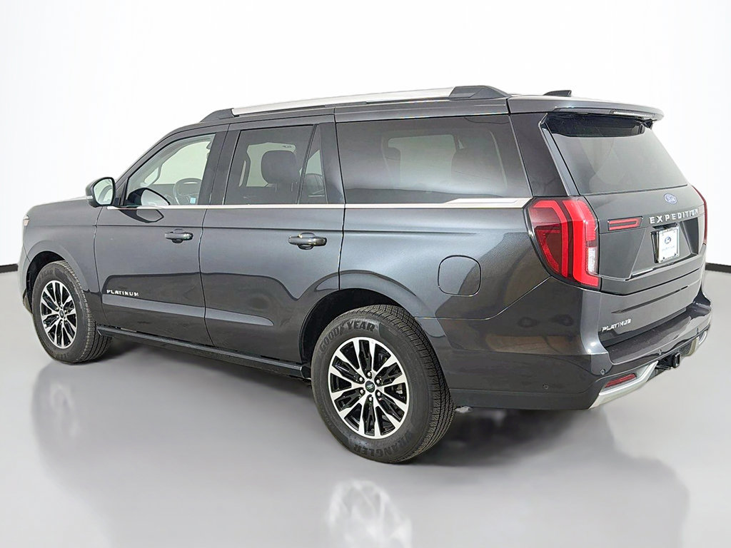 Used 2025 Ford Expedition Platinum AWD/4WD image 16