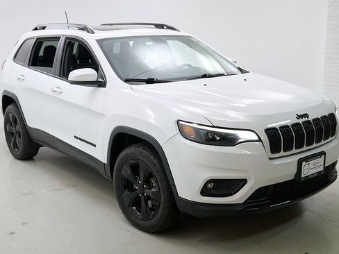 Used 2019 Jeep Cherokee Latitude Plus AWD/4WD image 4
