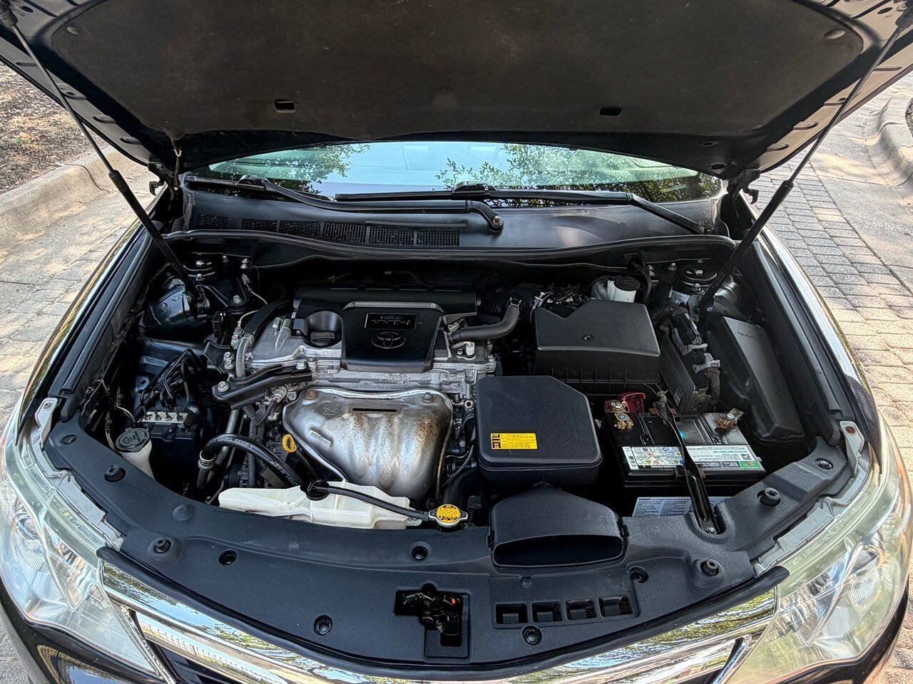 Used 2012 Toyota Camry LE FWD image 25