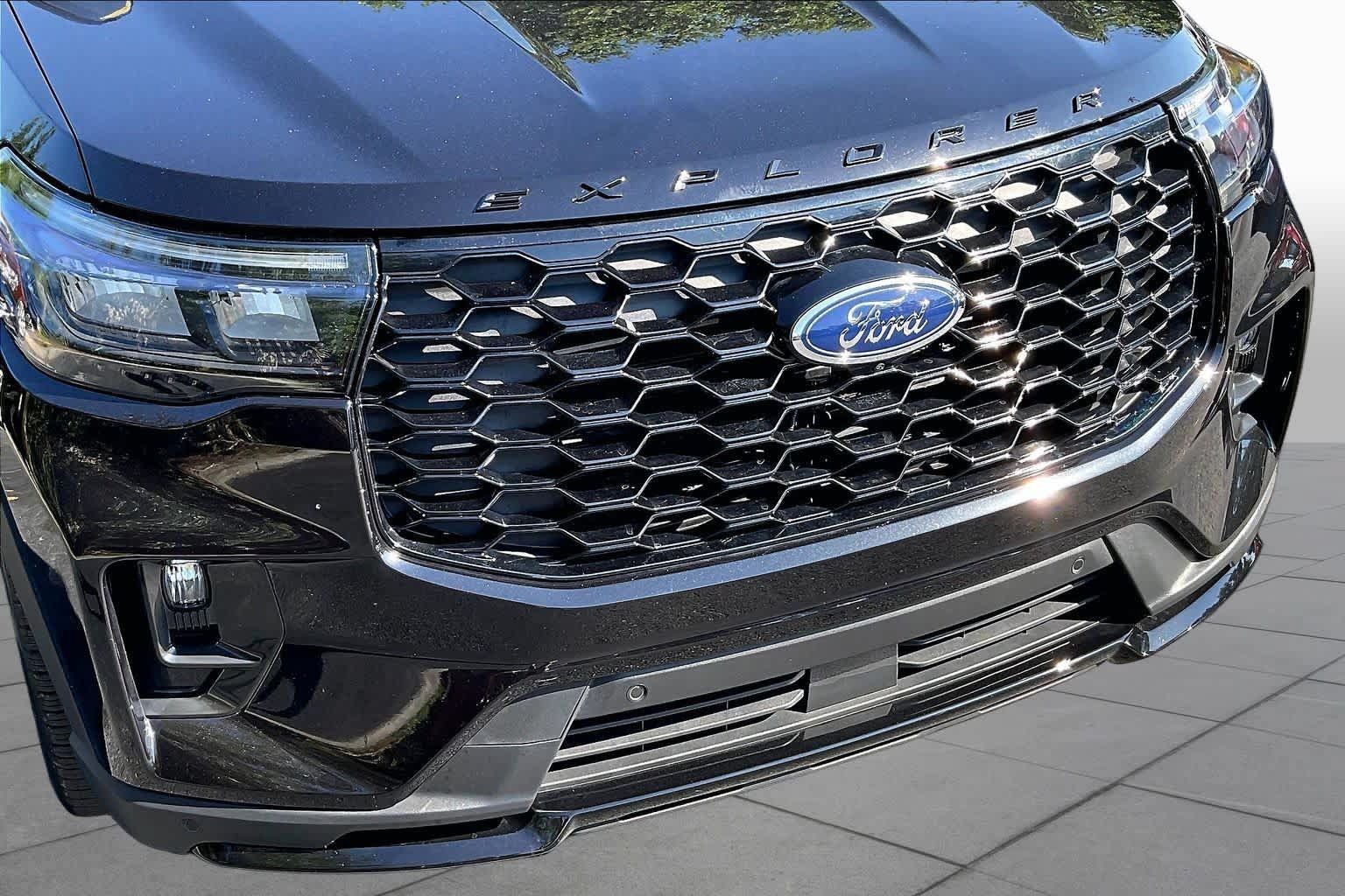 Used 2026 Ford Explorer ST-Line w/ ST-Line Street Pack RWD image 29