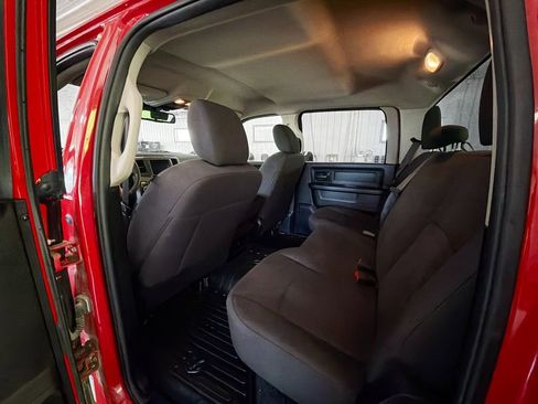 Used 2019 RAM 1500 Express w/ Wheel & Sound Group AWD/4WD image 9