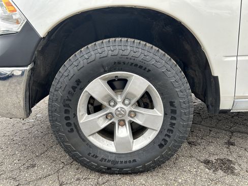 Used 2018 RAM 1500 ST w/ SXT Appearance Group AWD/4WD image 29