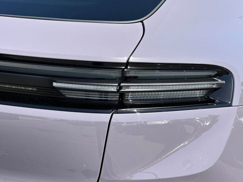 Certified 2024 Porsche Macan 4 Electric AWD/4WD image 28