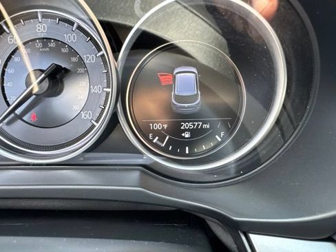 Used 2021 MAZDA CX-5 Touring FWD image 2