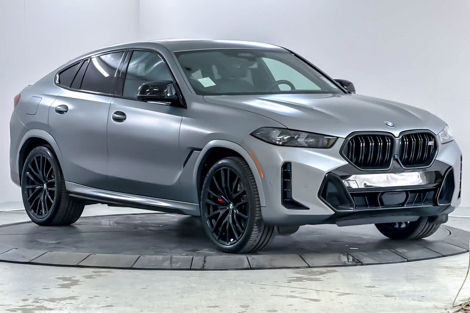 Used 2024 BMW X6 M60i AWD/4WD image 9