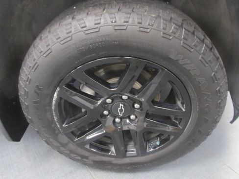 Used 2023 Chevrolet Silverado 1500 RST w/ Z71 Off-Road Package AWD/4WD image 15