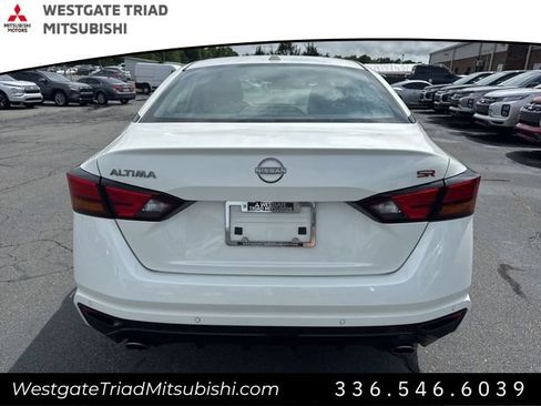 Used 2024 Nissan Altima 2.5 SR FWD image 5