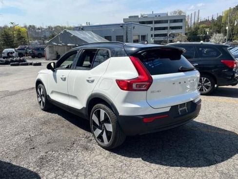 Used 2023 Volvo XC40 Recharge Ultimate w/ Protection Package Premier AWD/4WD image 4