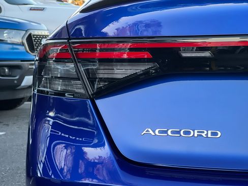 Used 2025 Honda Accord Sport image 25