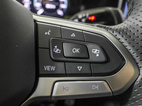 New 2026 Volkswagen Tiguan SE R-Line AWD/4WD image 26