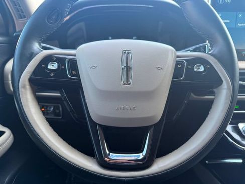 Used 2025 Lincoln Corsair Grand Touring AWD/4WD image 12