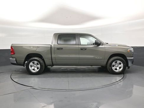 New 2026 RAM 1500 4x4 Crew Cab image 2