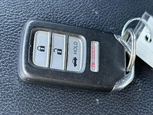 Used 2018 Honda Accord Sport image 14