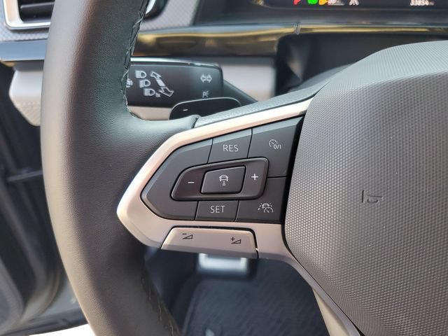 Used 2024 Volkswagen Atlas Peak Edition SEL AWD/4WD image 17