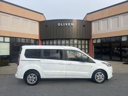 Used 2019 Ford Transit Connect XLT w/ Trailer Tow Package image 8